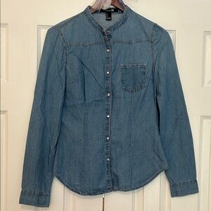 Forever 21 Washed Denim Button-Front Shirt in Blue